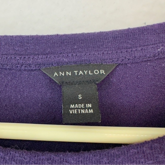 Ann Taylor Ruffle Trim Long Sleeve Sweater Small Purple - Picture 4 of 9